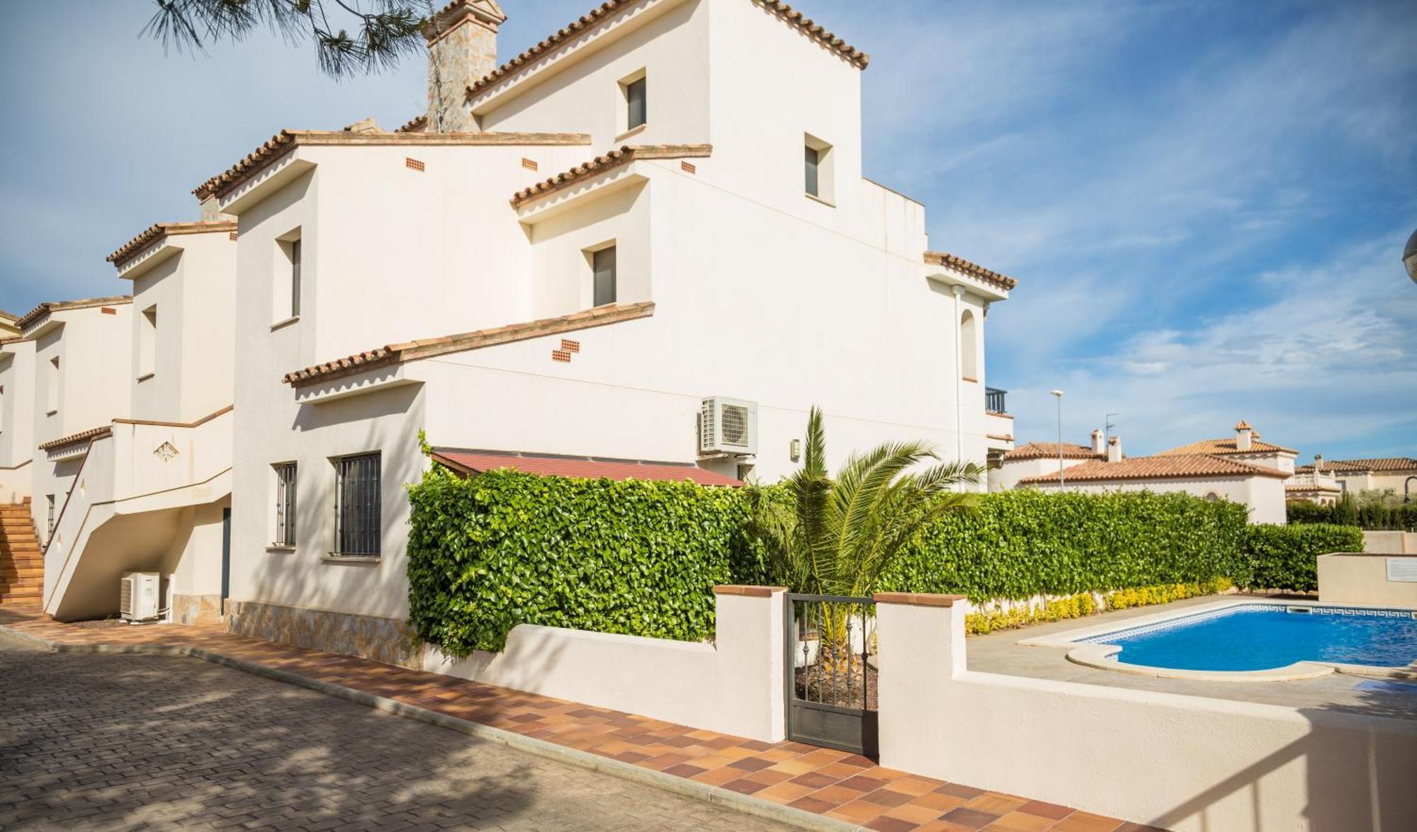 Llevant 3 L'Ampolla Exterior photo